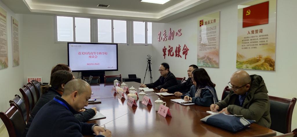 重庆市綦江区中医院(重庆市綦江区中医院是三甲医院吗)